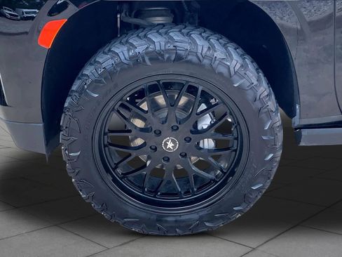 Used 2022 Chevrolet Tahoe High Country AWD/4WD image 14