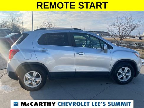 Used 2018 Chevrolet Trax LT w/ LT Convenience Package image 14