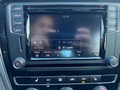 Used 2019 Volkswagen Passat 2.0T Wolfsburg w/ Wheels & Sunroof Package image 35