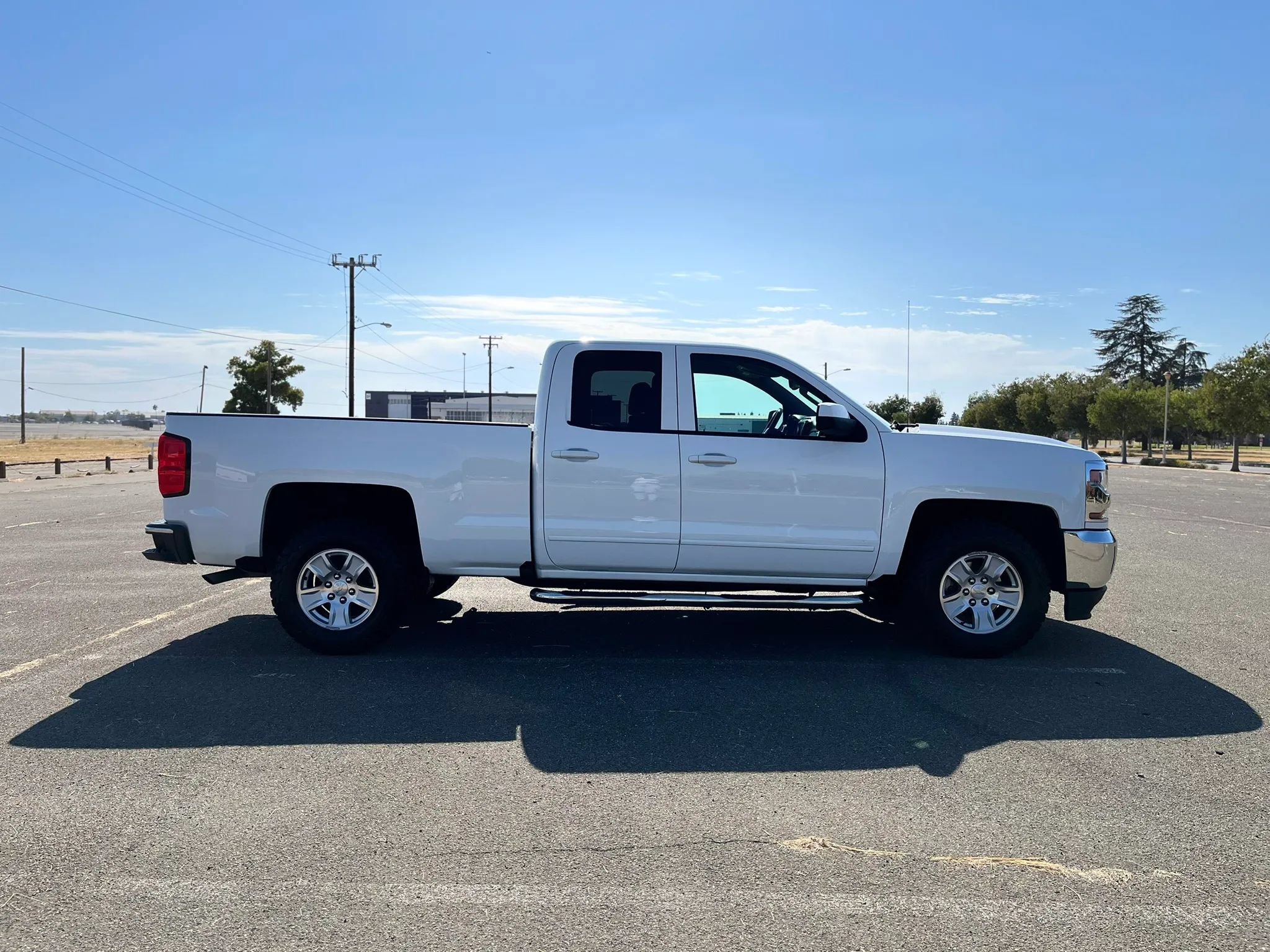 Used 2018 Chevrolet Silverado 1500 LT w/ All Star Edition RWD image 4