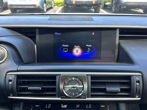 Used 2018 Lexus IS 300 RWD image 12