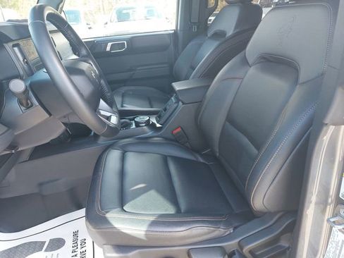 Used 2024 Ford Bronco Badlands AWD/4WD image 15