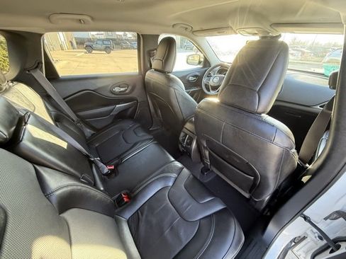 Used 2022 Jeep Cherokee Latitude Lux image 11