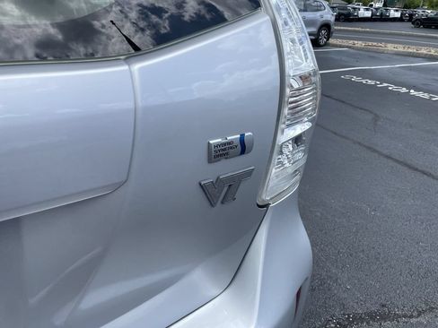 Used 2012 Toyota Prius V Two FWD image 6