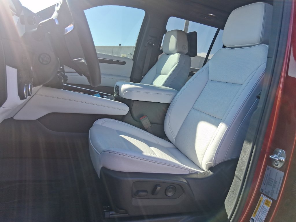 New 2025 Chevrolet Tahoe Premier AWD/4WD image 12