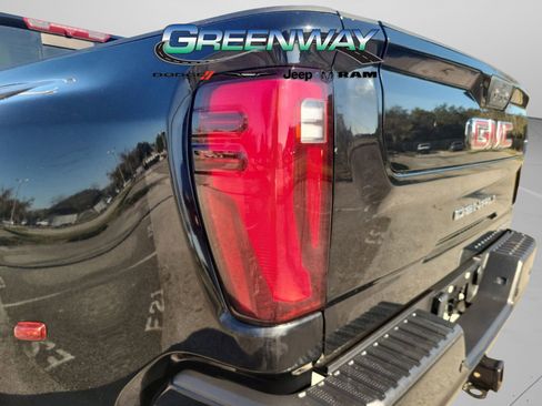 Used 2024 GMC Sierra 3500 Denali image 30