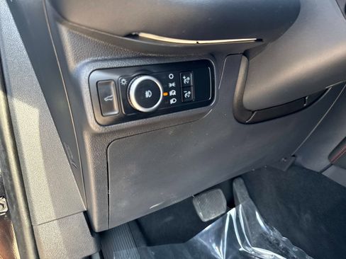 Used 2025 Ford Explorer ST-Line w/ Premium Package image 24
