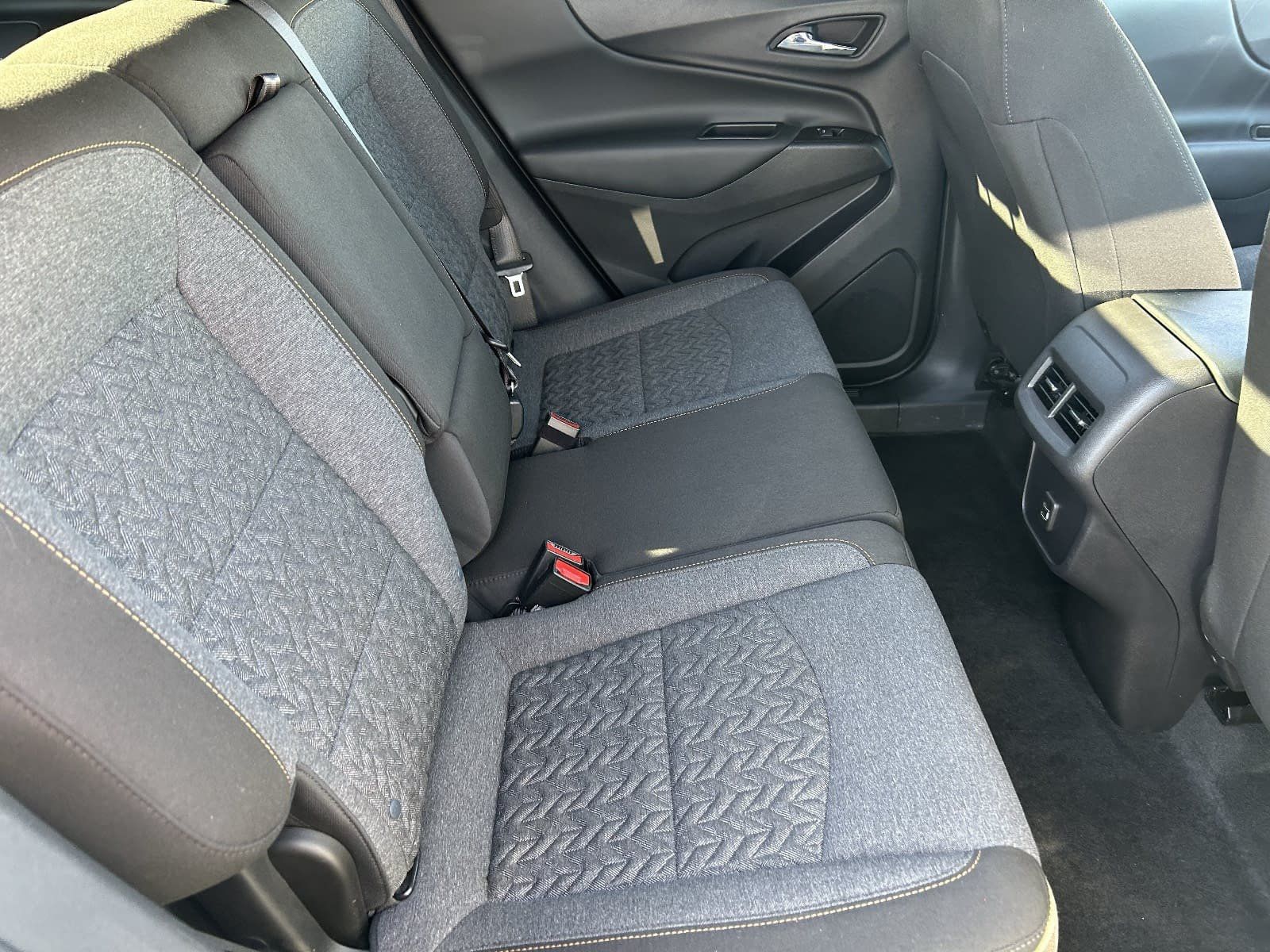 Used 2024 Chevrolet Equinox LT FWD image 17