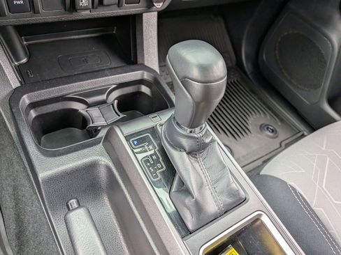 Certified 2023 Toyota Tacoma TRD Off-Road AWD/4WD image 30