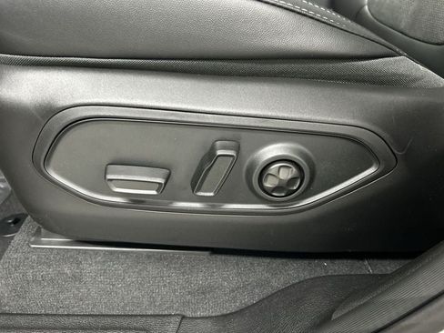 New 2026 Jeep Grand Cherokee Altitude AWD/4WD image 12