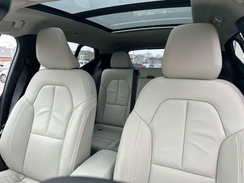 Used 2023 Volvo XC40 B5 Plus w/ Driver Assist Package image 14