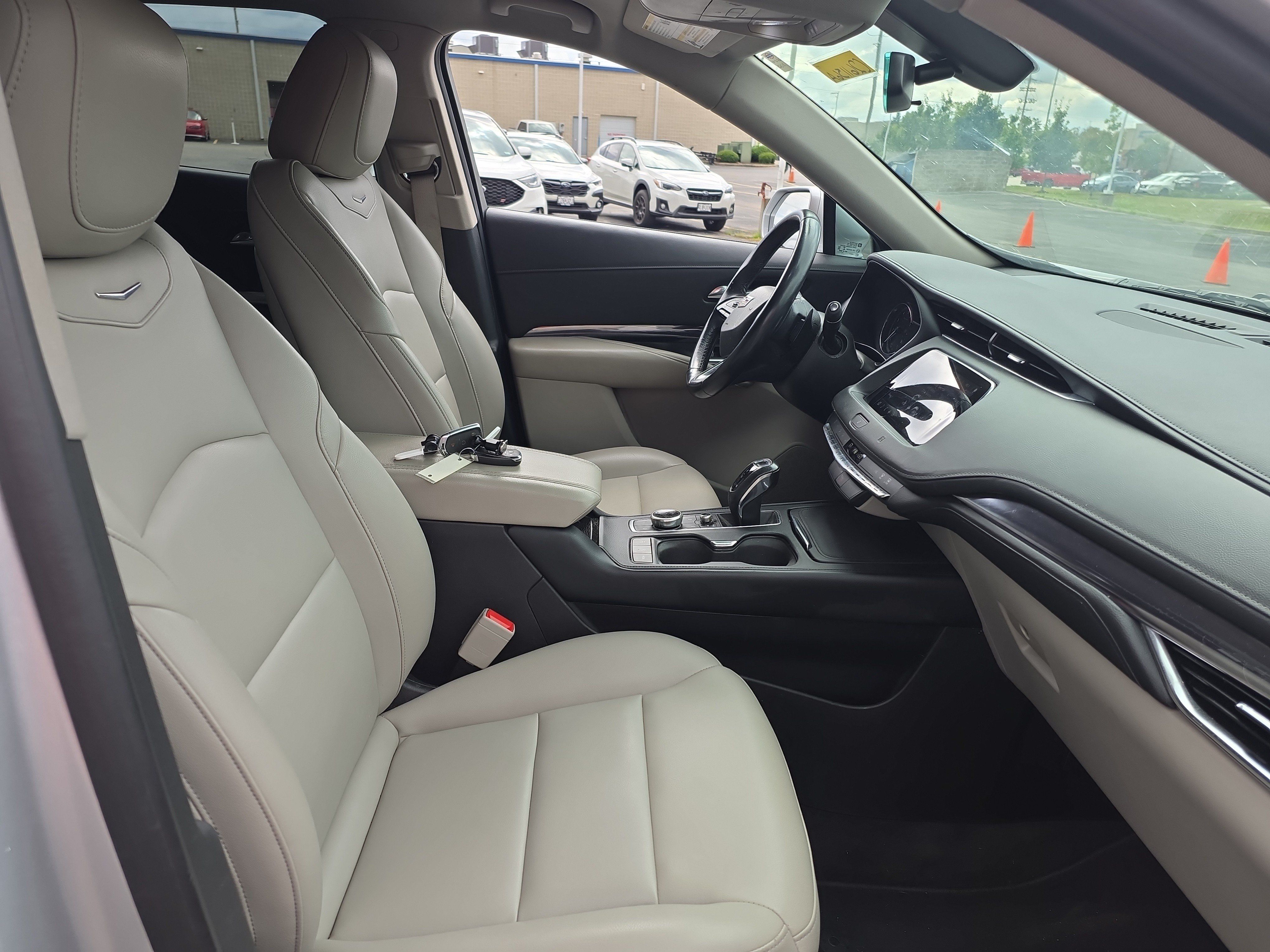 Used 2019 Cadillac XT4 Luxury FWD image 8