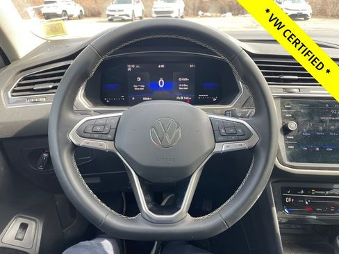 Certified 2022 Volkswagen Tiguan SE image 25
