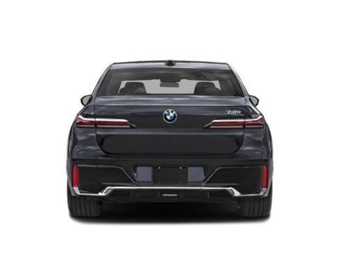 Used 2026 BMW 740i xDrive AWD/4WD image 8