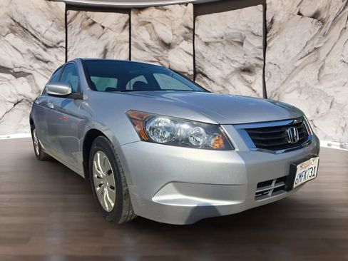 Used 2010 Honda Accord LX image 3