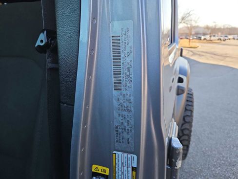 Used 2020 Jeep Gladiator Sport w/ Quick Order Package 24S image 37