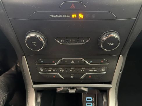Used 2020 Ford Edge SEL FWD image 28