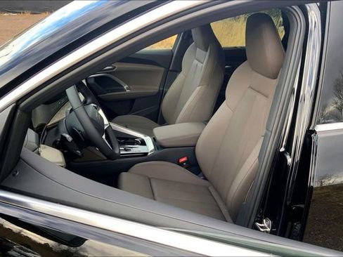 New 2025 Audi Q5 Prestige image 8