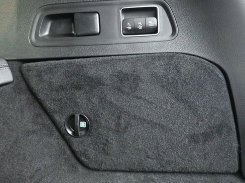 Used 2026 Mercedes-Benz GLS 450 4MATIC image 26