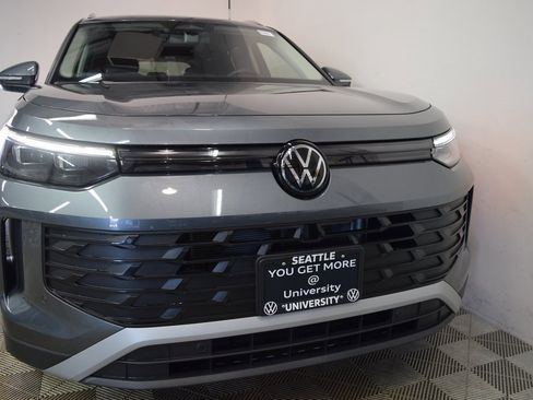 New 2025 Volkswagen Tiguan S image 2