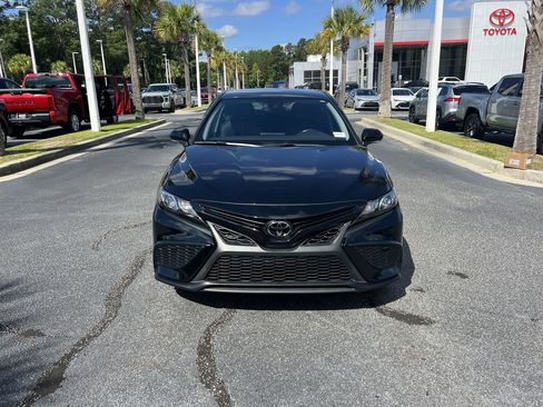 Used 2023 Toyota Camry SE FWD image 3