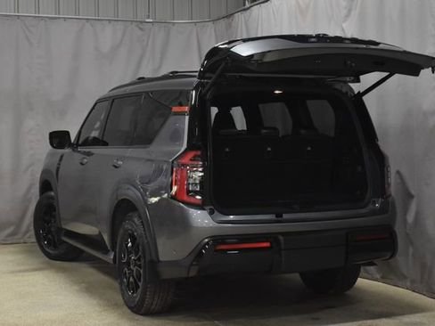 Used 2025 Nissan Armada PRO-4X image 36