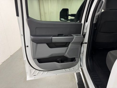 Used 2025 Ford F250 XLT image 14