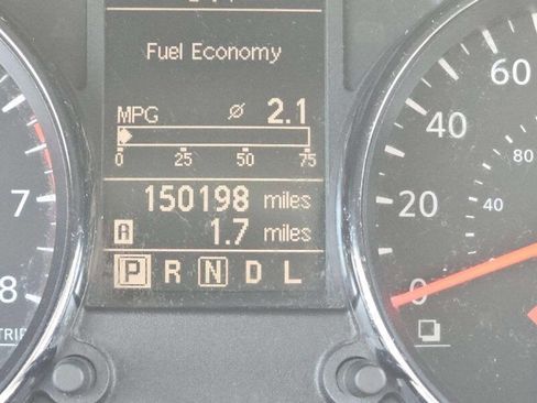 Used 2011 Nissan Rogue S Krom Edition image 9