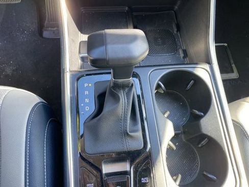 Used 2025 Kia Carnival SX Prestige FWD image 20