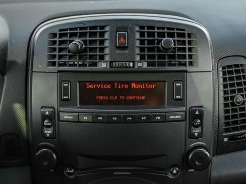Used 2004 Cadillac SRX AWD/4WD image 25
