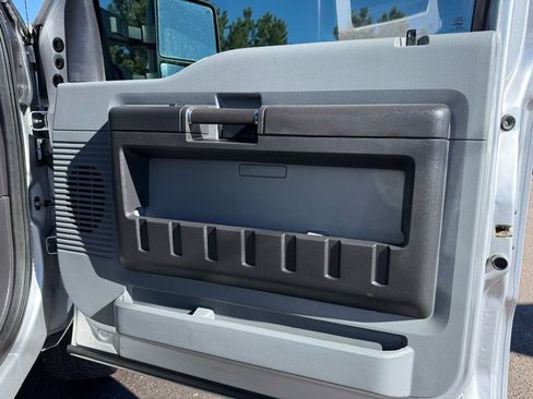 Used 2013 Ford F250 XL w/ PWR Equipment Group image 26