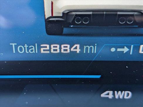 Used 2025 BMW M4 xDrive Competition w/ Executive Package image 10