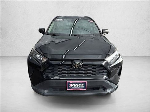 Used 2019 Toyota RAV4 LE AWD/4WD image 6