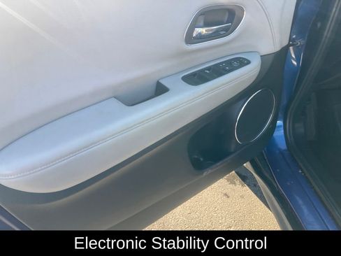 Used 2017 Honda HR-V EX-L image 13