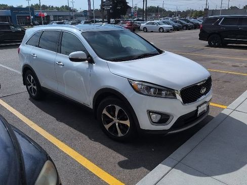 Used 2016 Kia Sorento EX w/ EX Touring Package AWD/4WD image 3