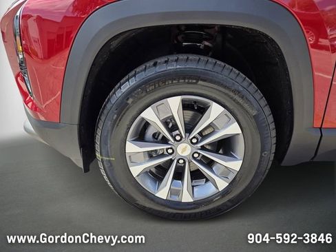 New 2026 Chevrolet Equinox LT w/ Convenience Package II AWD/4WD image 13