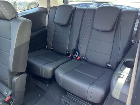 New 2026 Mercedes-Benz GLS 450 4MATIC image 31