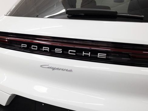 New 2026 Porsche Cayenne AWD/4WD image 12