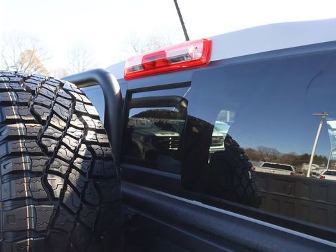 New 2026 GMC Canyon AT4X w/ AT4X AEV Edition AWD/4WD image 33