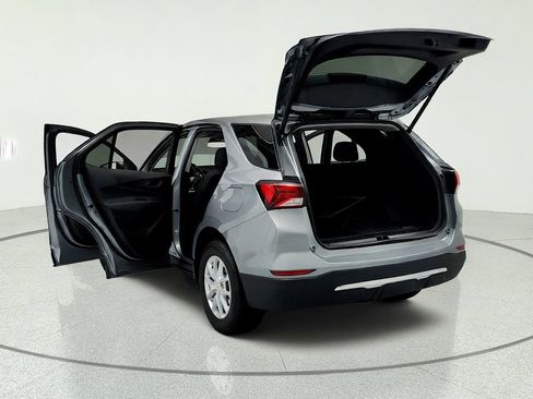 Used 2024 Chevrolet Equinox LT AWD/4WD image 11
