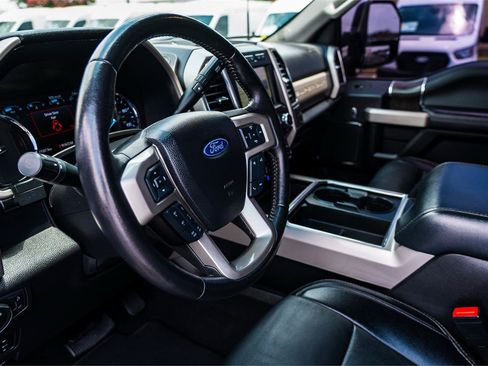Used 2021 Ford F250 Lariat AWD/4WD image 8