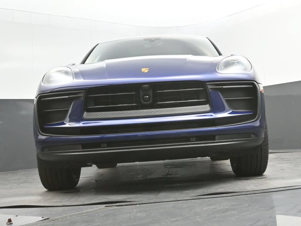 Certified 2026 Porsche Macan AWD/4WD image 41