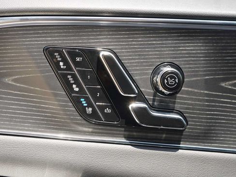 Used 2024 Cadillac Lyriq Sport AWD/4WD image 19