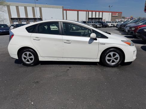 Used 2013 Toyota Prius Four w/ Deluxe Solar Roof Pkg image 7