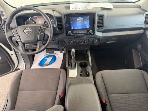 Used 2024 Nissan Frontier S RWD image 3