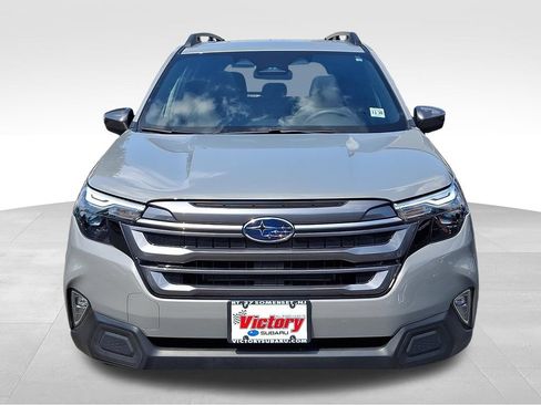 Certified 2025 Subaru Forester Premium AWD/4WD image 2