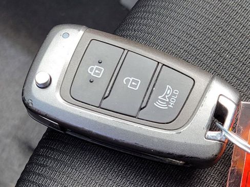 Used 2021 Hyundai Venue SEL FWD image 33