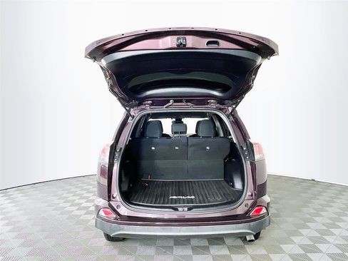 Used 2017 Toyota RAV4 LE image 27