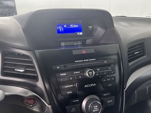 Used 2014 Acura ILX w/ Premium Package FWD image 16