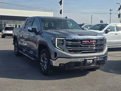 New 2026 GMC Sierra 1500 SLT image 3